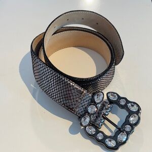 Leatherock silver metallic snake skin print belt rhinestone buckle size large